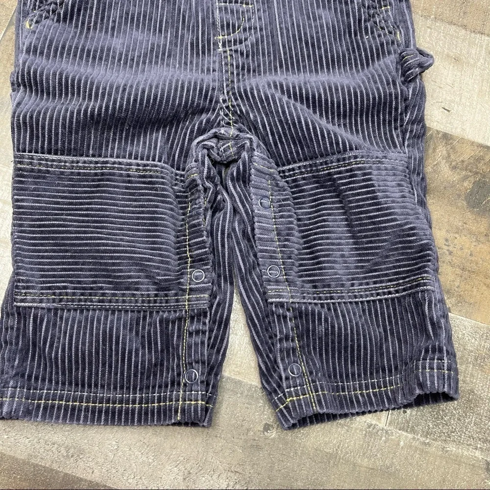 Y2K Gymboree Corduroy Overalls size 6-12 months